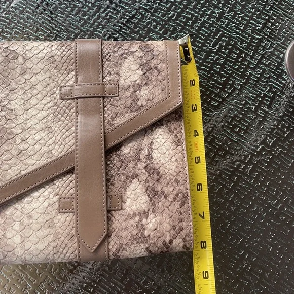 Shiraleah snake skin clutch - Picture 6 of 12